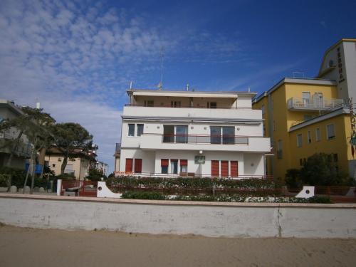 Villa Nave Trilocale con Terrazza Frontemare - Agenzia Cocal - image 5