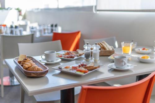 Piraeus City Hotel - image 12