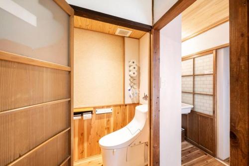 Bathroom, MAROYASHIKI in Ozu