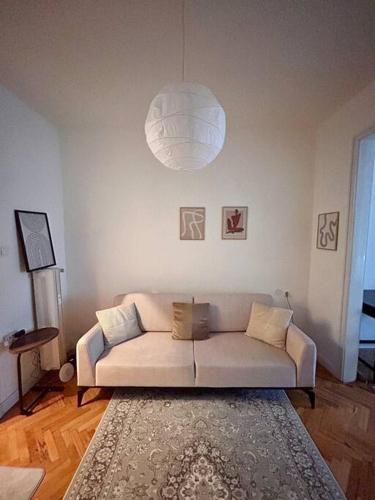 Chic Urban Retreat, Sofia (photo 3)