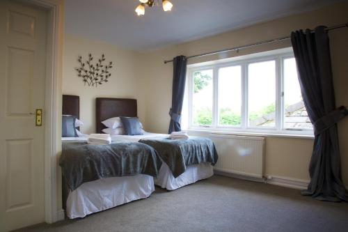 The George Carvery & Hotel - image 8