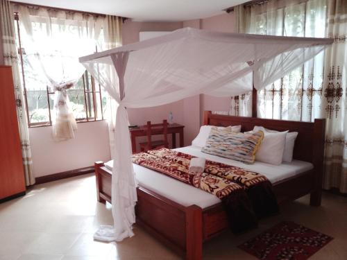 UPENDO MANYARA SAFARI LODGE photo 2