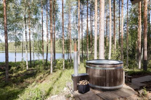 Traditional cottage with hot tub