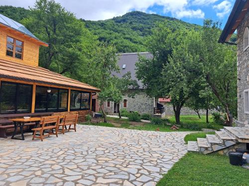 Villa Gjeçaj Guesthouse and Restaurant – Shkodër, KY