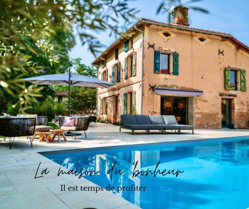 La Maison du Bonheur - Grande Piscine & Terrasse gîte à louer Brens