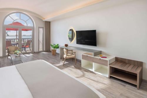room detail thumbnail 1