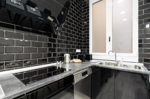 Three-Bedroom Apartment image 6