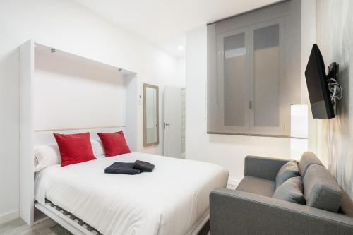 Three-Bedroom Apartment image 4