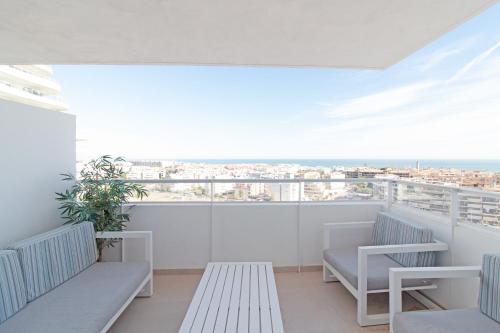 Global Properties, Moderno apartamento de dos terrazas con vistas al mar y a la montaña, Canet de Berenguer (fotografie 3)