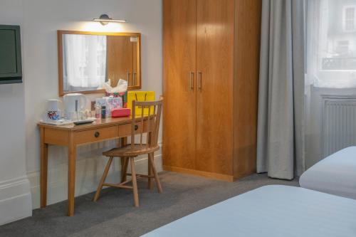 room detail thumbnail 1