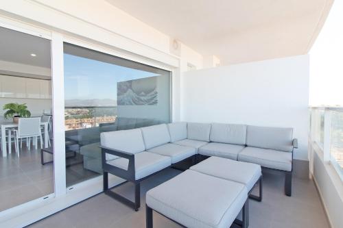 Global Properties, Apartamento con terraza y vistas al mar y a la montaña, Canet de Berenguer (foto 3)