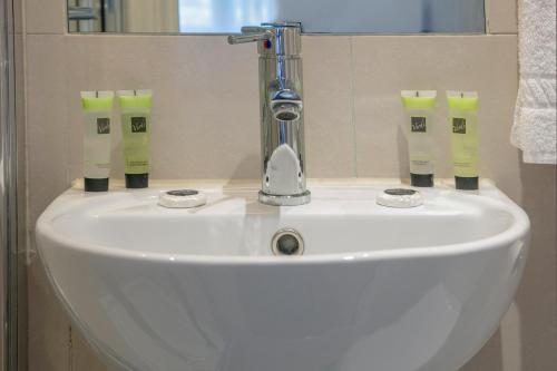 Queensway Hotel Sure Hotel Collection by Best Western - image 12