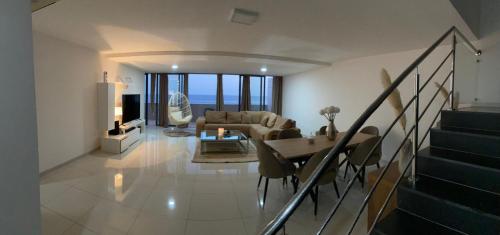 NICE DUPLEX, PRAIA