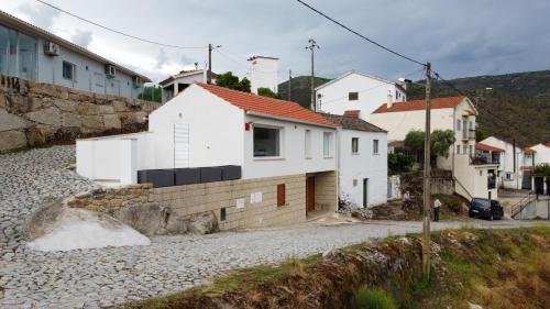 Viesnīcas āriene, RENT4REST DOURO RIVER VIEW FAMILY RETREAT 3BD Apartment in Sao Joao Da Pesqueira