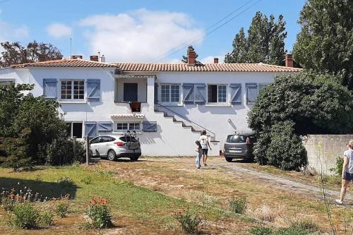 Maison chaleureuse plein centre ville, plage à 50m