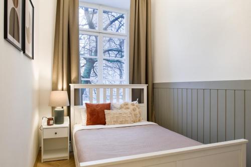 WAWELOVE spacious 3 bedroom apt 1 min to Main Sq! 3