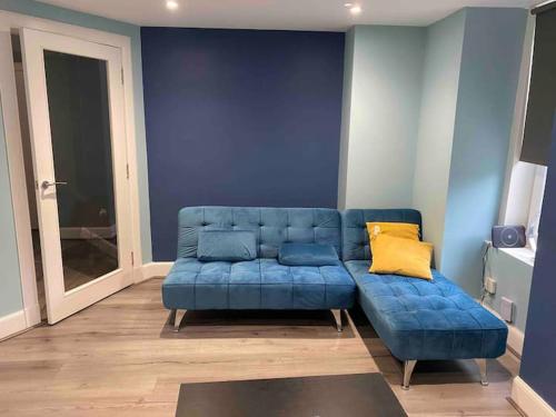 Montgomery LOVELY 3 BEDROOM APARTMENT WITH PRIVATE GARDEN IN EDINBURGH CITY CENTRE, Edinburgh (photo 8)