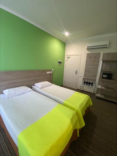 1 double bed