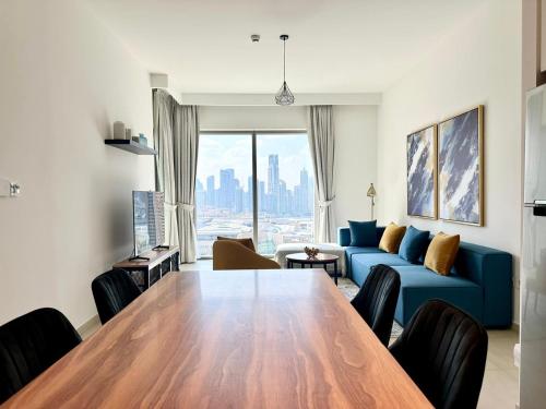 Luxury Apartment Downtown Dubai Mall Burj Khalifa View free Netflix & Prime Video - image 6