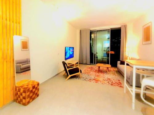 Spacious New 1BD Levinski Florentin Spacious New 1BD Levinski Florentin