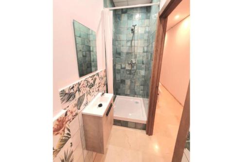 PLAZA HOME ResEst 3