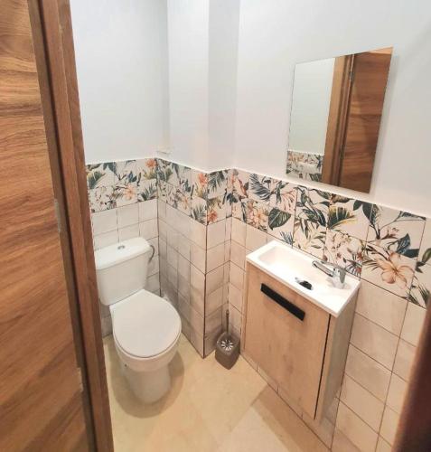 Plaza Home – Valencia, IN
