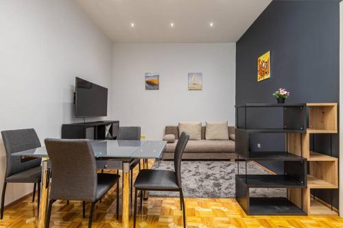 Base One Apartment, Budapest