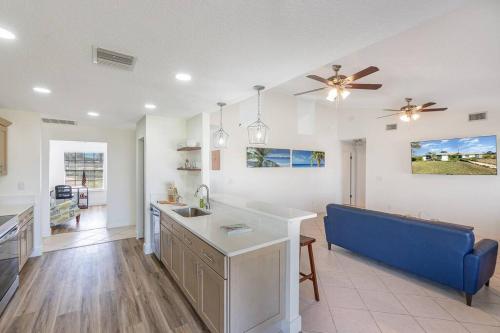 Melbourne Beach 4/3 Home steps to Beach w/Jacuzzi Melbourne Beach 4/3 Home steps to Beach w/Jacuzzi