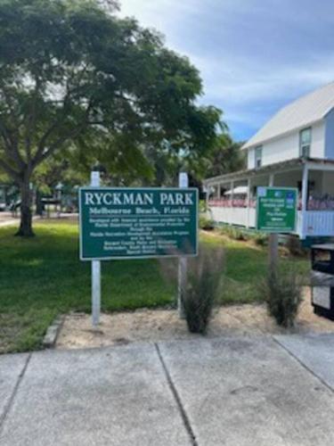 Melbourne Beach 4/3 Home steps to Beach w/Jacuzzi Melbourne Beach 4/3 Home steps to Beach w/Jacuzzi