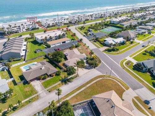 Melbourne Beach 4/3 Home steps to Beach w/Jacuzzi Melbourne Beach 4/3 Home steps to Beach w/Jacuzzi