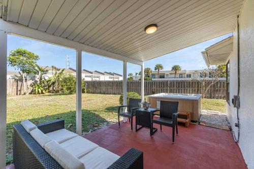 Melbourne Beach 4/3 Home steps to Beach w/Jacuzzi Melbourne Beach 4/3 Home steps to Beach w/Jacuzzi