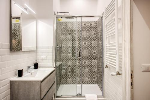 MONTI QUIET AND SPACIOUS APARTMENT, Rom (Foto 2)