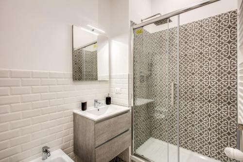 MONTI QUIET AND SPACIOUS APARTMENT, Rom (Foto 5)