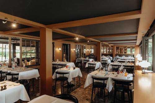 Charl's - image 7