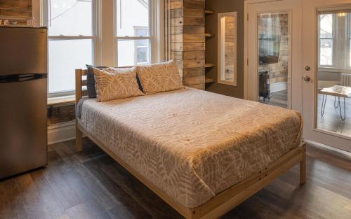 Rustic Riverfront Retreat in Harrisburg, USA
