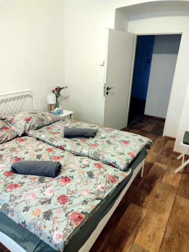 Nice room with double bed in zizkov - shared bathroom, Praga (zdjęcie 8)