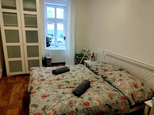 Nice room with double bed in zizkov - shared bathroom, Praga (zdjęcie 9)