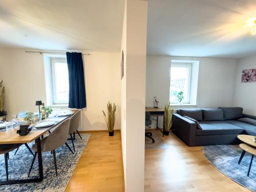 Klassen Apartments! Schnuckeliges Apartment - mit Balkon -in Bad Saulgau -für vier Personen - 1 OG