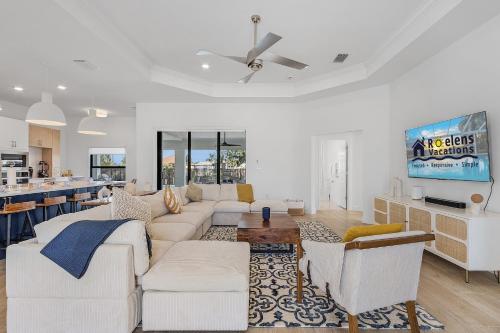 IMPECCABLE Gulf Access, Dock w/Tiki Bar, Outdoor Kitchen,AND AND AND - Villa Nautical Paradise in Matlacha (FL)