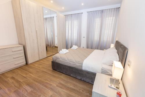 Noh Collection 2BDR apartment- Vatican Area, Рим (фото 2)