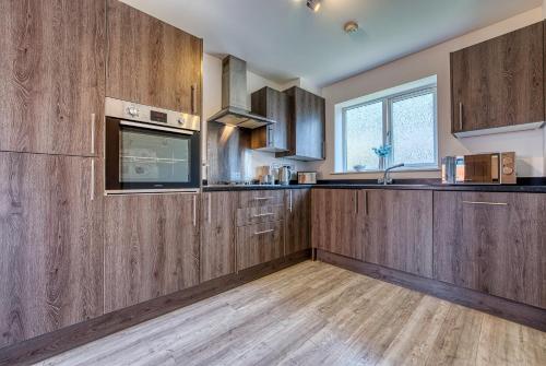 Large 5 Bed House near NEC, BHX AIRPORT, HS2, Private Parking, Birmingham (fotografie 5)