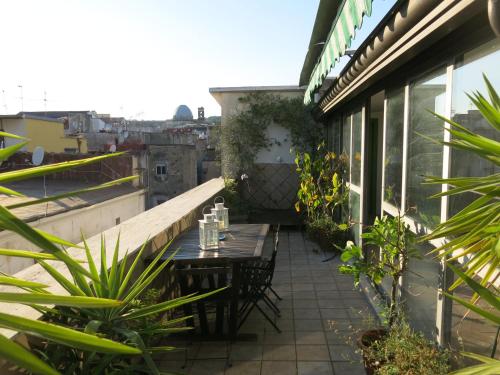Panoramic Penthouse with terrace, Naples (photo 4)