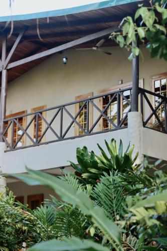 더 폴스 리조트 앳 마누엘 안토니오 - 비앤비 (THE FALLS RESORT AT MANUEL ANTONIO - BED AND BREAKFAST) in 쿠에포스