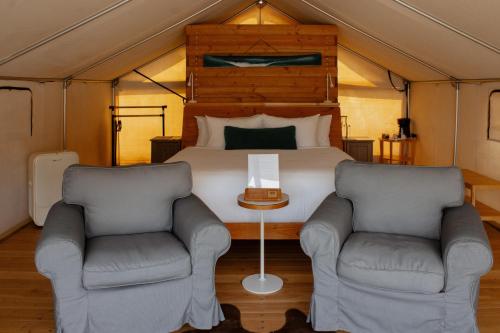 Hotel Cuatro Cuatros in 恩森那達