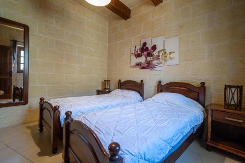 Qronfla Holiday Home with Private Pool in Island of Gozo