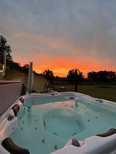 Vila Meadow, Gredetin
