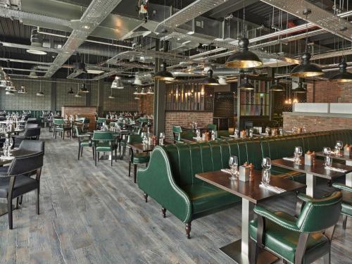 Village Hotel Glasgow - main image
