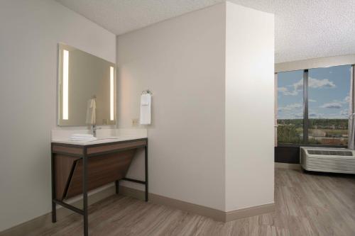 Hyatt Place Denver-South/Park Meadows