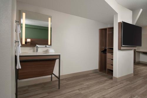 Hyatt Place Denver-South/Park Meadows