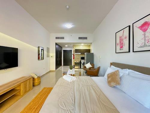 35% OFF in Top View Studio w/ Balcony in Marina, Dubaj (fotografie 5)